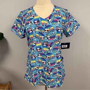 NWT Zoe + Chloe Scrub Top S Rainbow Sloth On Blue Scrubs Medical Uniform Nurse